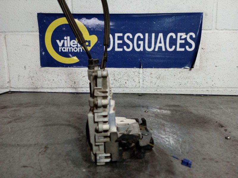 Recambio de cerradura puerta delantera derecha para seat altea xl 2.0 tdi 140 style referencia OEM IAM   