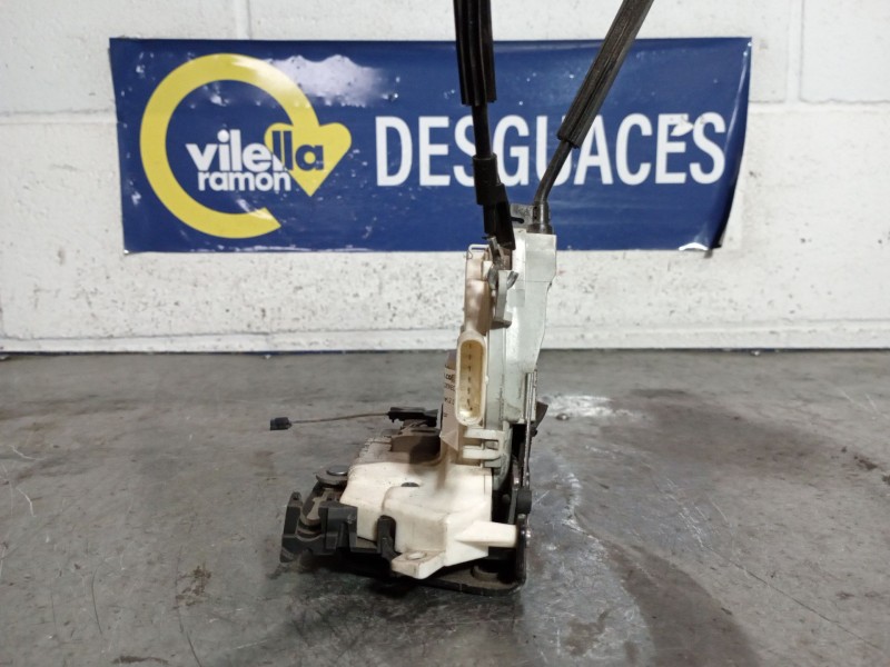 Recambio de cerradura puerta delantera derecha para seat altea xl 2.0 tdi 140 style referencia OEM IAM   