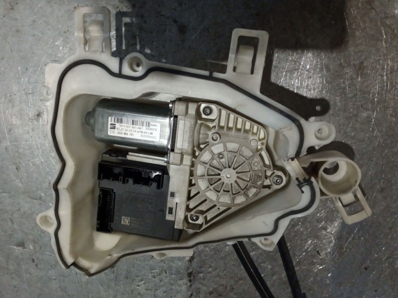 Recambio de elevalunas delantero izquierdo para seat altea xl 2.0 tdi 140 style referencia OEM IAM   