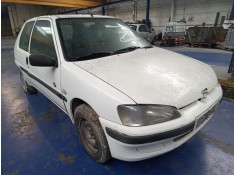 peugeot 106 (s2) del año 2000