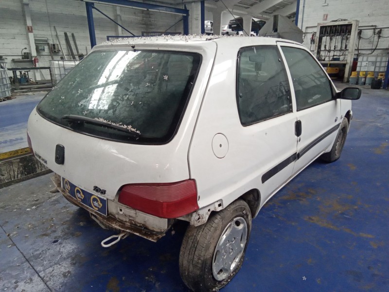 peugeot 106 (s2) del año 2000