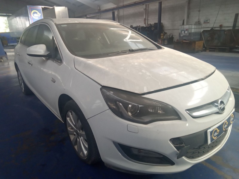 opel astra j sports tourer (08.2010)  | ... del año 2013