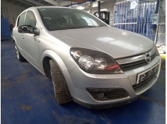opel astra h berlina del año 2004