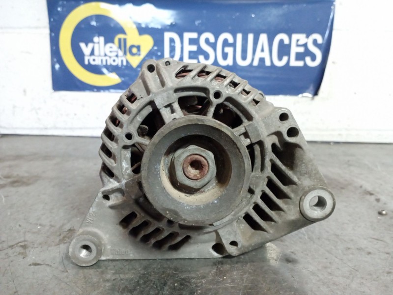 Recambio de alternador para audi a4 berlina (b5) 1.8 referencia OEM IAM A13VI156 058903016E 14V 90A