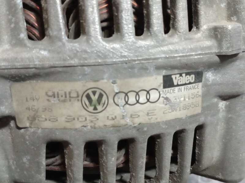Recambio de alternador para audi a4 berlina (b5) 1.8 referencia OEM IAM A13VI156 058903016E 14V 90A