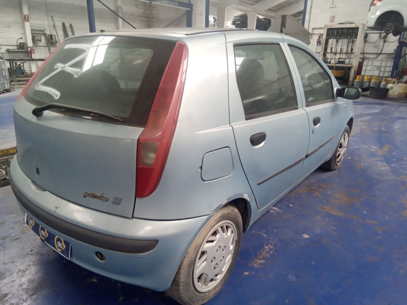 fiat punto berlina (188) del año 2000