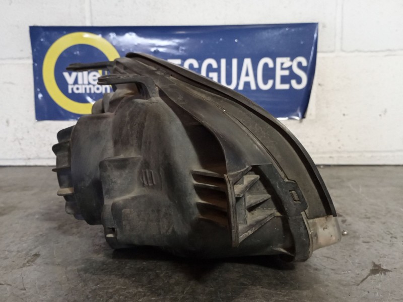 Recambio de faro izquierdo para hyundai santa fe (sm) 2.0 gls crdi 4x4 referencia OEM IAM   