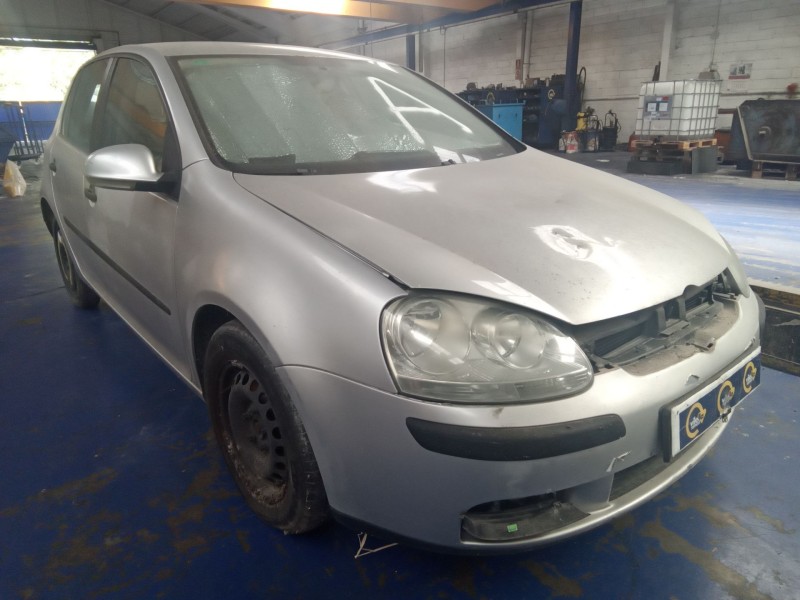 volkswagen golf v berlina (1k1) del año 2004
