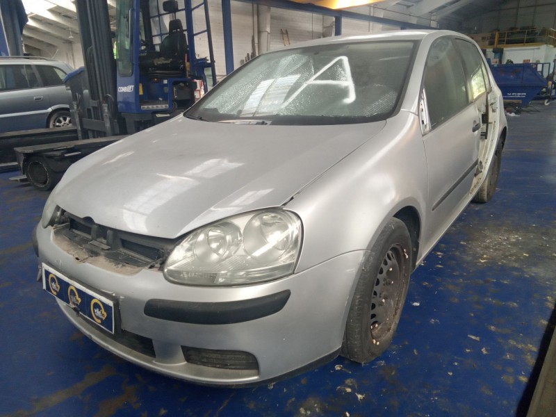 volkswagen golf v berlina (1k1) del año 2004