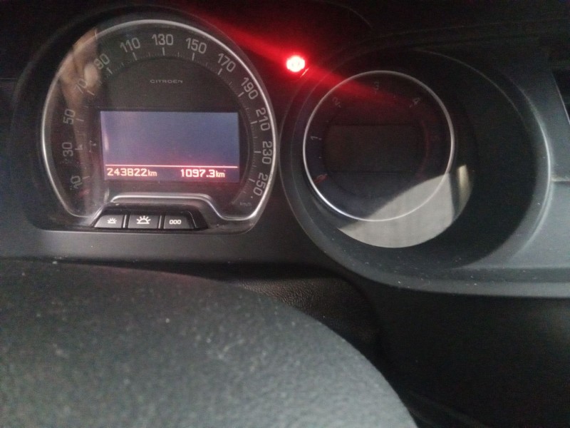 citroen c5 berlina del año 2008