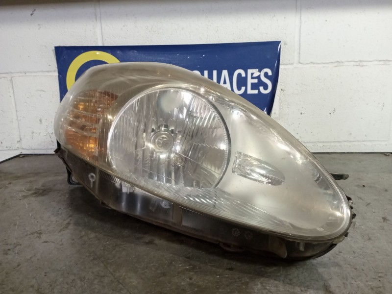 Recambio de faro derecho para fiat punto 1.4 16v sport referencia OEM IAM   