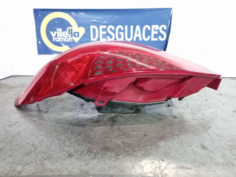 Recambio de piloto trasero izquierdo para peugeot 207 referencia OEM IAM   