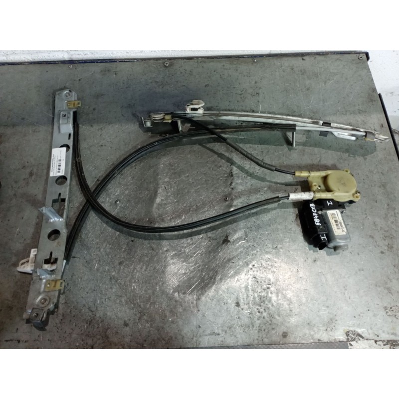 Recambio de elevalunas delantero izquierdo para renault megane ii berlina 3p  | 0.02 - 0.09  | 0.02 - 0.09 referencia OEM IAM   