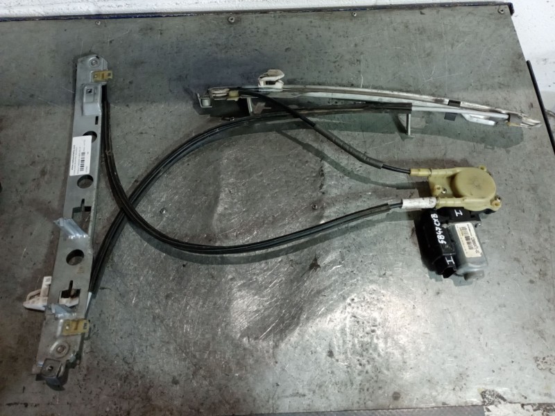 Recambio de elevalunas delantero izquierdo para renault megane ii berlina 3p  | 0.02 - 0.09  | 0.02 - 0.09 referencia OEM IAM   