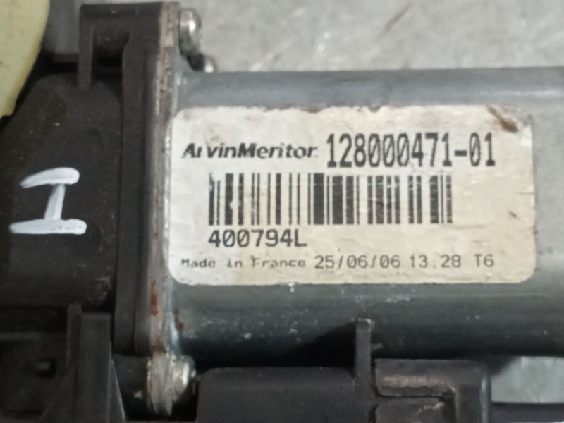 Recambio de elevalunas delantero izquierdo para renault megane ii berlina 3p  | 0.02 - 0.09  | 0.02 - 0.09 referencia OEM IAM   