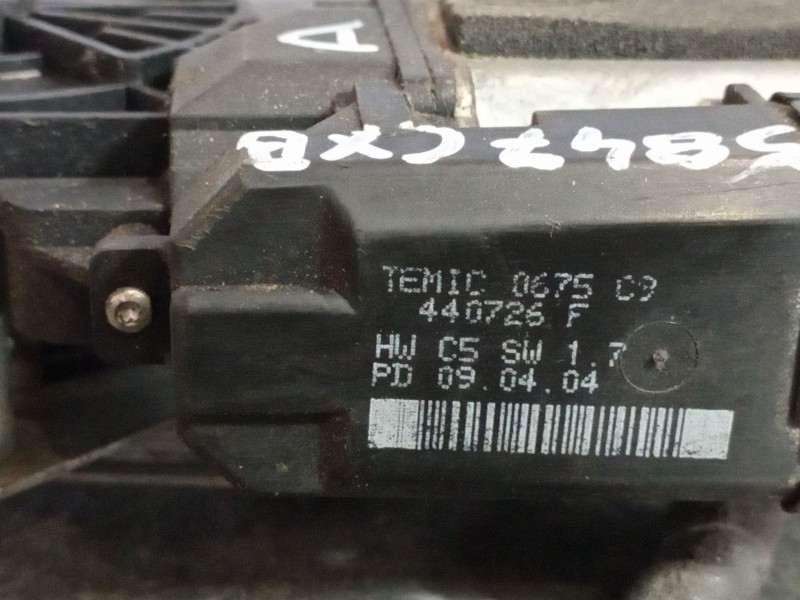 Recambio de elevalunas delantero derecho para renault megane ii berlina 3p  | 0.02 - 0.09  | 0.02 - 0.09 referencia OEM IAM   