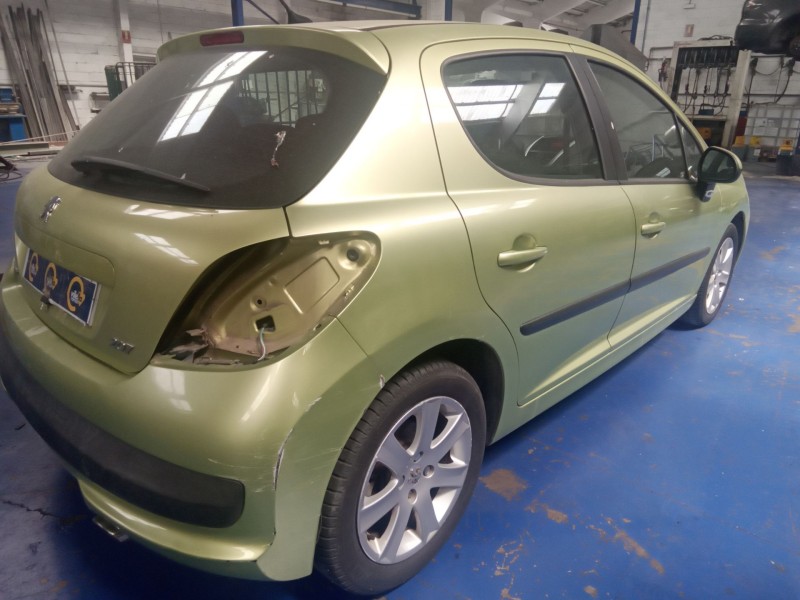 peugeot 207 del año 2006