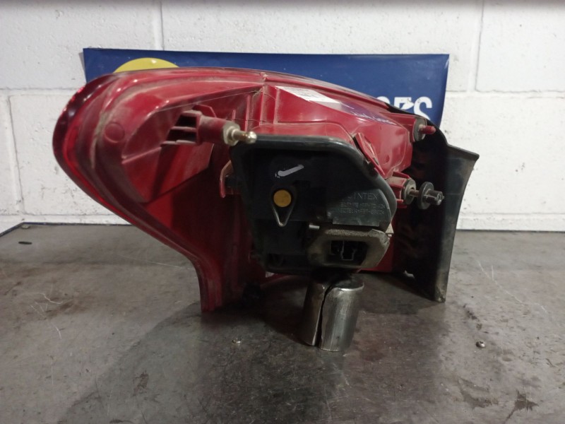 Recambio de piloto trasero derecho para peugeot 407 sw 1.6 hdi referencia OEM IAM   