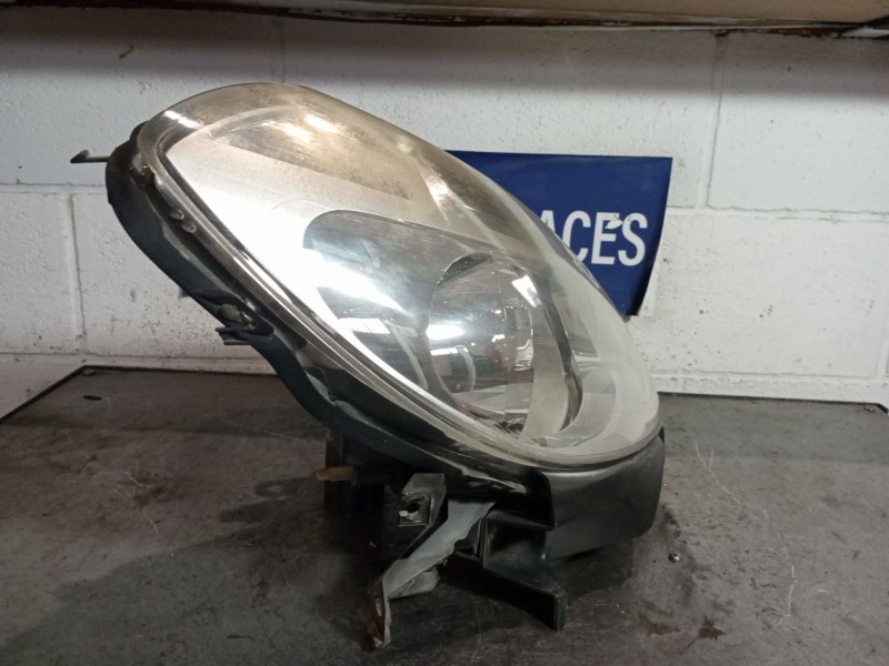 Recambio de faro derecho para renault clio exception2 1.5dci105 eco2 referencia OEM IAM   