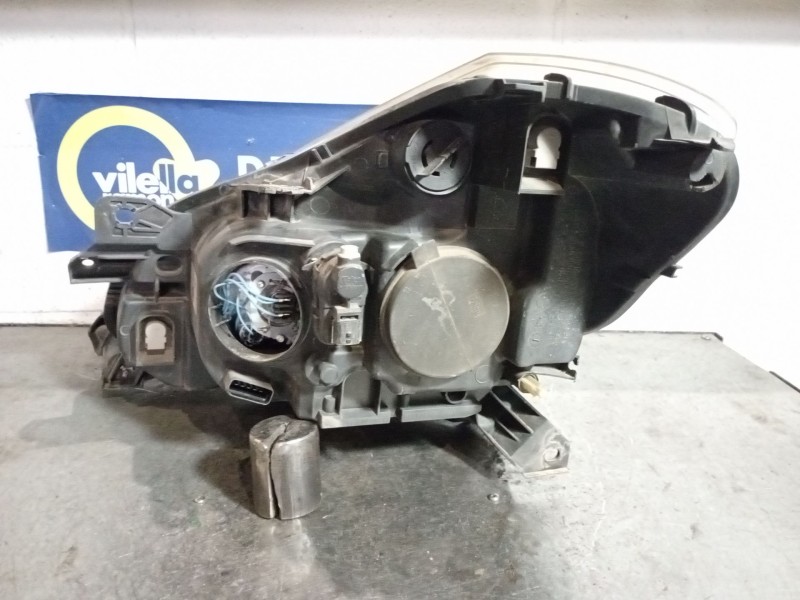 Recambio de faro derecho para renault clio exception2 1.5dci105 eco2 referencia OEM IAM   