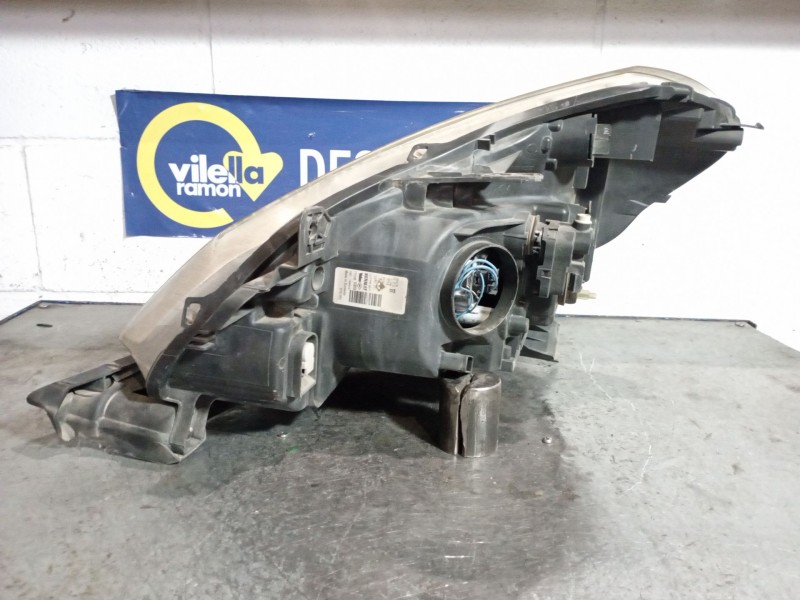 Recambio de faro derecho para renault clio exception2 1.5dci105 eco2 referencia OEM IAM   