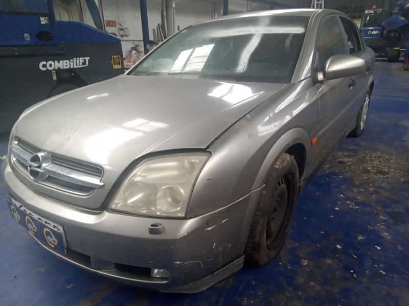 opel vectra c berlina del año 2003