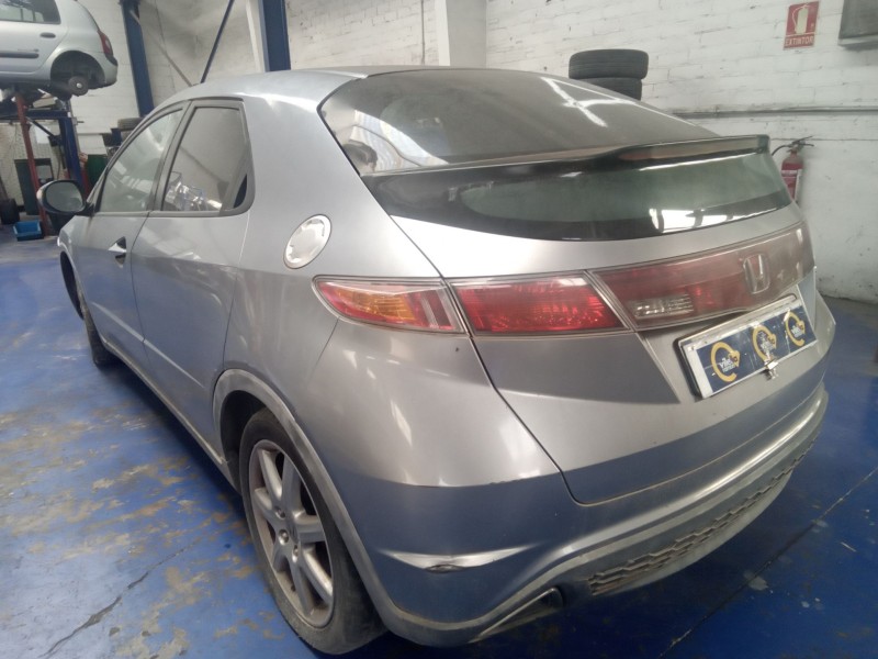 honda civic berlina 5 (fk) del año 2006