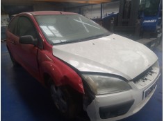 ford focus berlina (cap) del año 2004 2