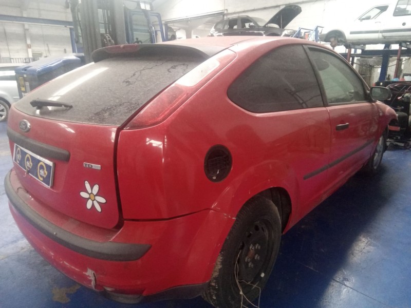 ford focus berlina (cap) del año 2004