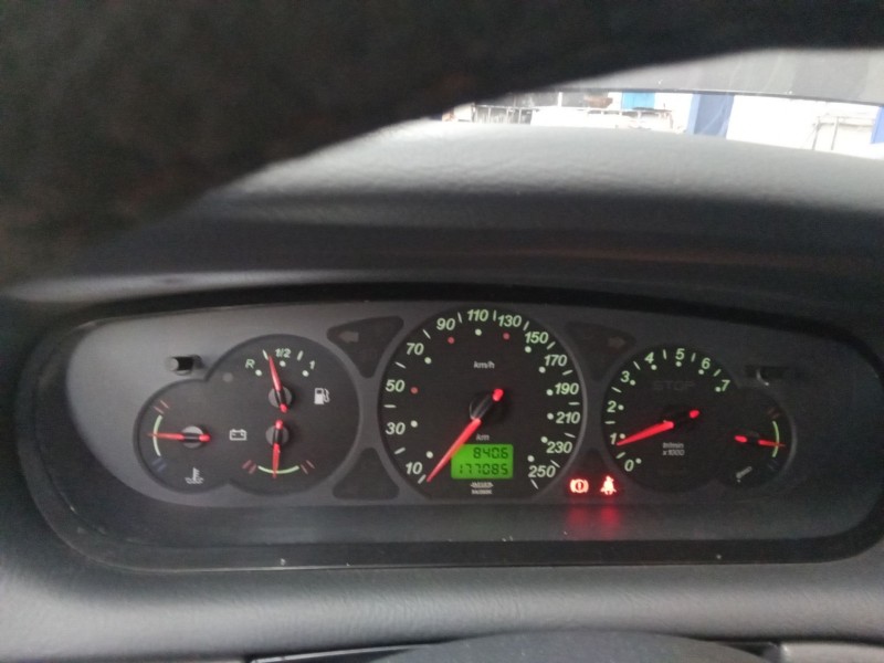 citroen c5 berlina del año 2002