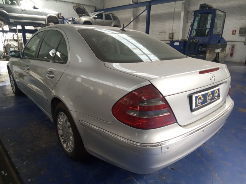mercedes clase e (w211) berlina del año 2006