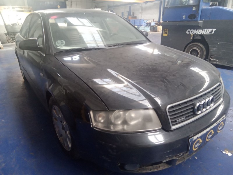 audi a4 berlina (8e) del año 2001