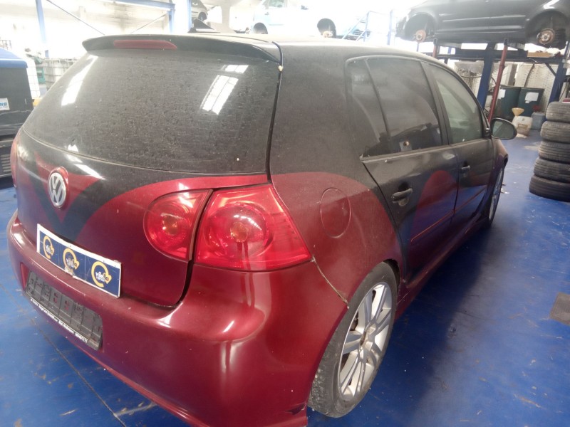 volkswagen golf v berlina (1k1) del año 2003