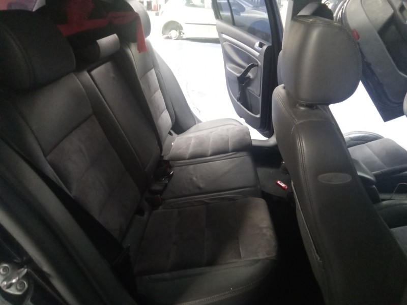 volkswagen golf v berlina (1k1) del año 2003