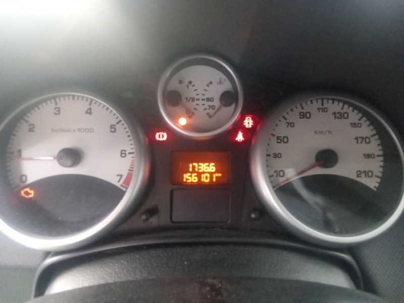 peugeot 207 del año 2008