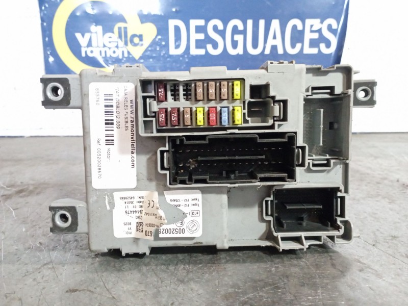 Recambio de caja reles fusibles para fiat doblo active referencia OEM IAM 00520028670  