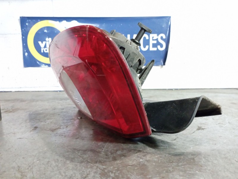 Recambio de piloto trasero izquierdo para dacia duster ambiance 4x2 referencia OEM IAM   