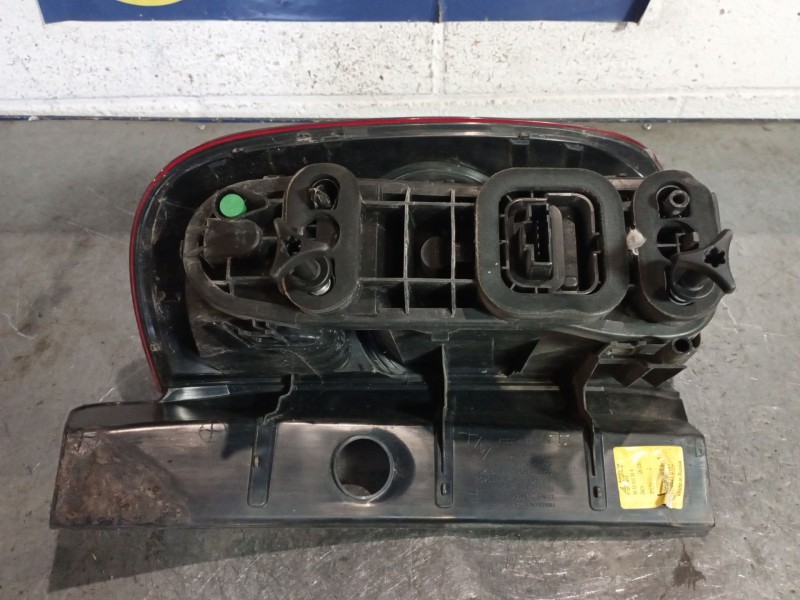 Recambio de piloto trasero izquierdo para dacia duster ambiance 4x2 referencia OEM IAM   