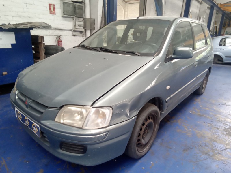 mitsubishi space star (dg0) del año 2002
