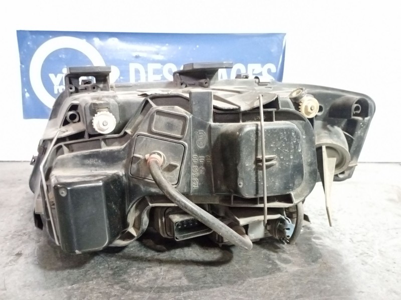 Recambio de faro derecho para audi a6 2.5 tdi quattro referencia OEM IAM   
