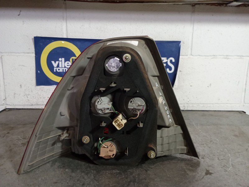 Recambio de piloto trasero derecho para toyota corolla (e12) referencia OEM IAM   