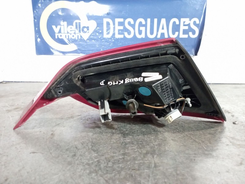 Recambio de piloto porton derecho para ford fiesta (ce1)  | 0.17 - ...  | 0.17 - ... referencia OEM IAM   