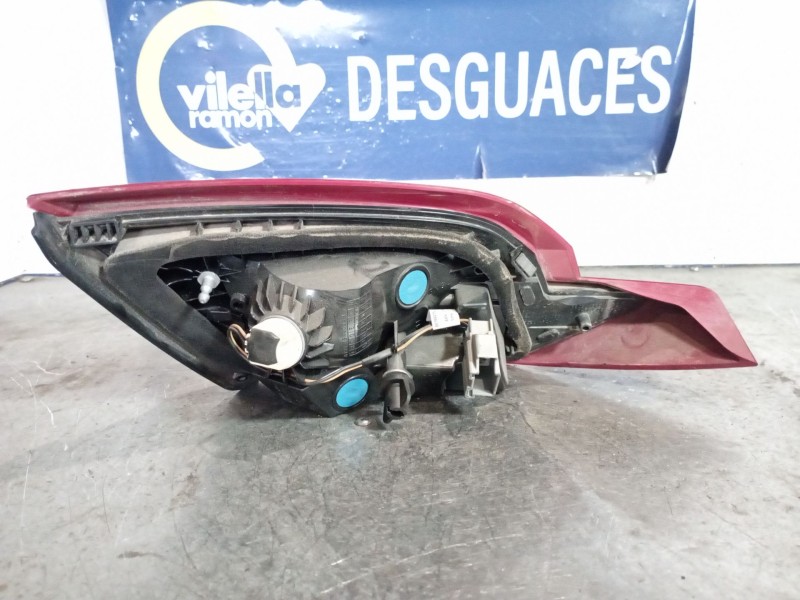 Recambio de piloto porton derecho para ford fiesta (ce1)  | 0.17 - ...  | 0.17 - ... referencia OEM IAM   
