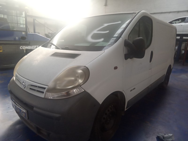 nissan primastar (x83) del año 2006