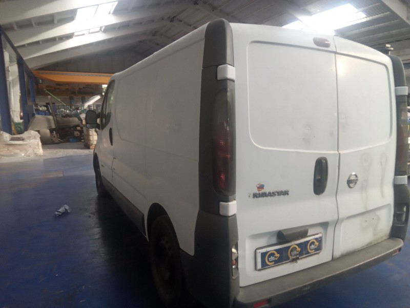 nissan primastar (x83) del año 2006