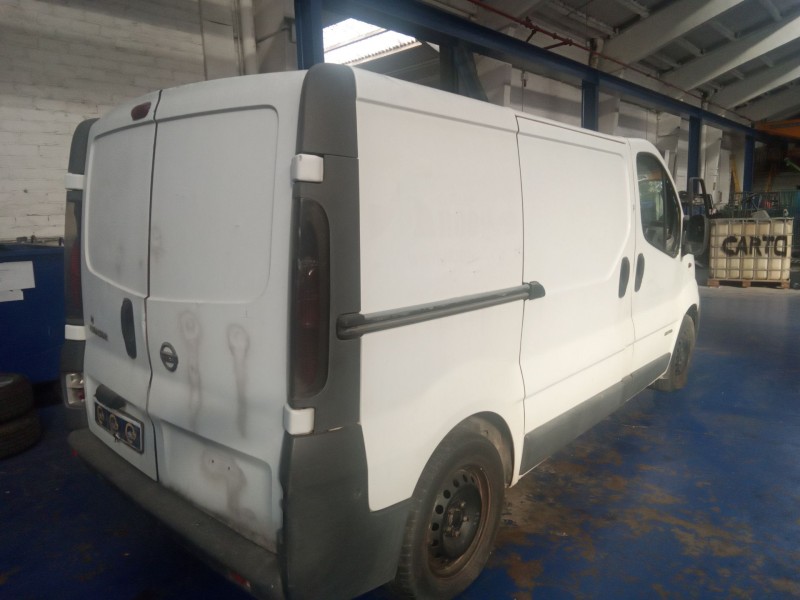 nissan primastar (x83) del año 2006