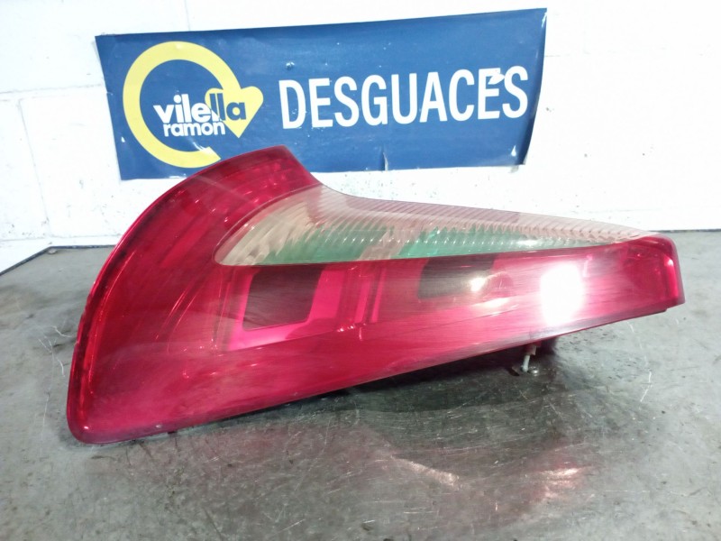 Recambio de piloto trasero derecho para citroen c4 1.6 hdi 110 fp vts referencia OEM IAM   