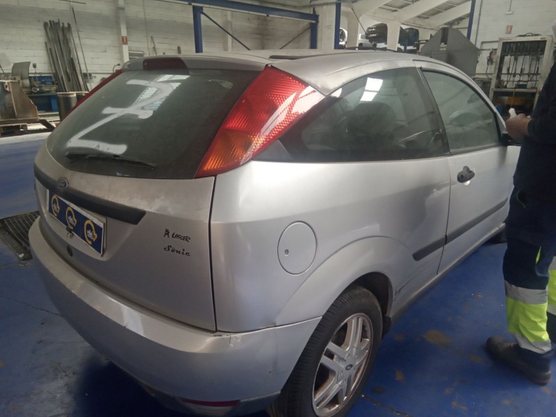 ford focus berlina (cak) del año 1999
