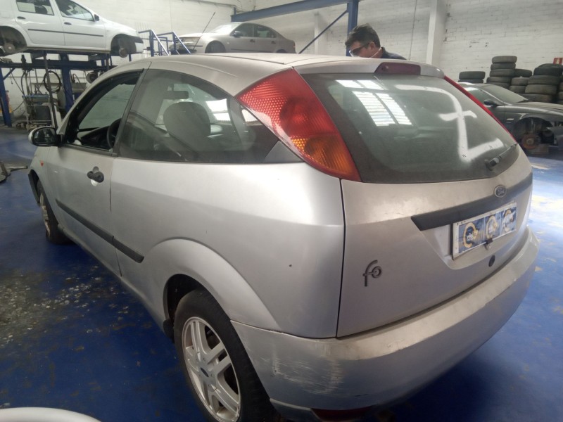 ford focus berlina (cak) del año 1999