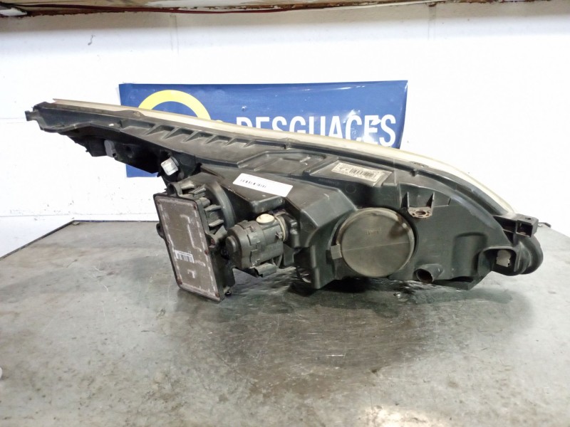 Recambio de faro izquierdo para citroen c4 1.6 hdi 110 fp vts referencia OEM IAM   